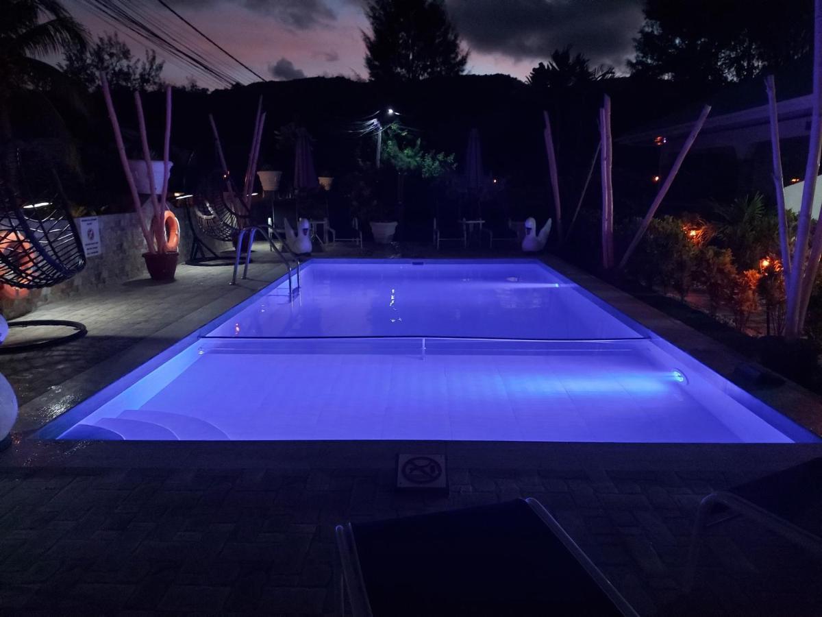 פראסלין Leo'S Petit Villa Annex מראה חיצוני תמונה