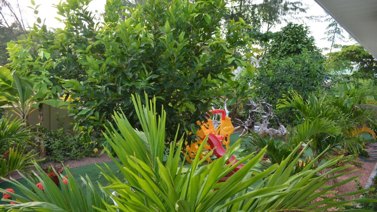 פראסלין Leo'S Petit Villa Annex מראה חיצוני תמונה