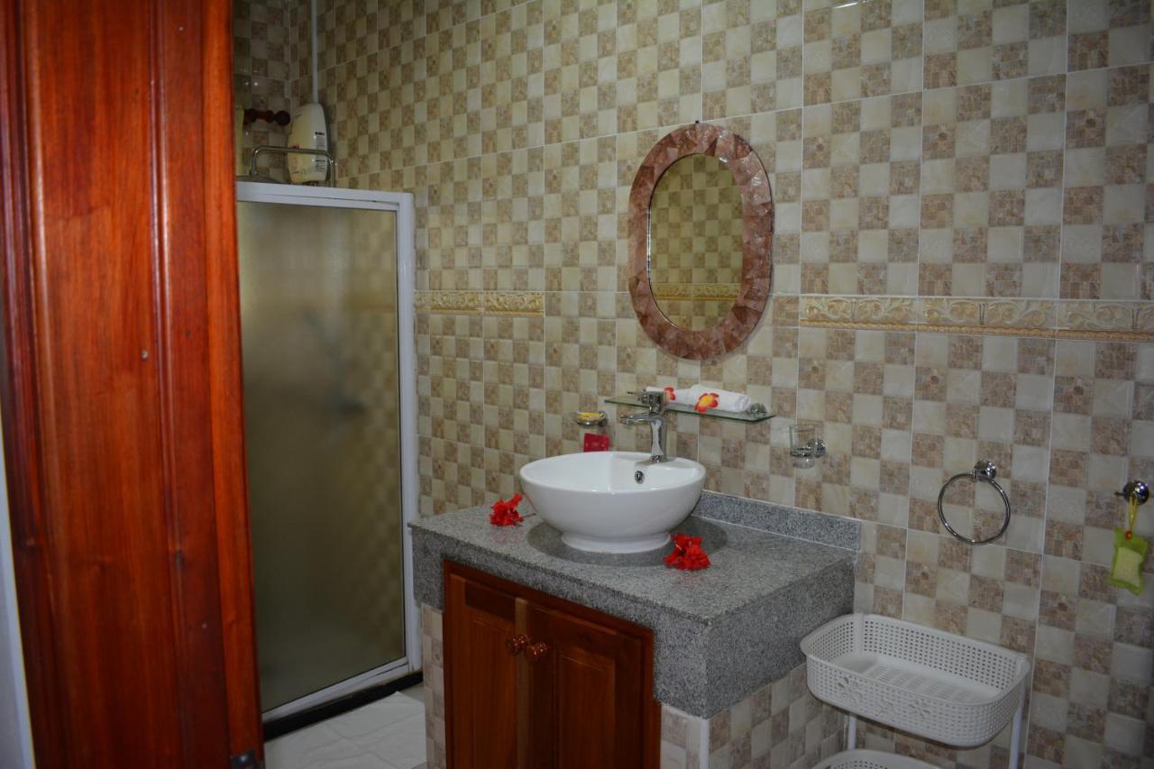 פראסלין Leo'S Petit Villa Annex מראה חיצוני תמונה
